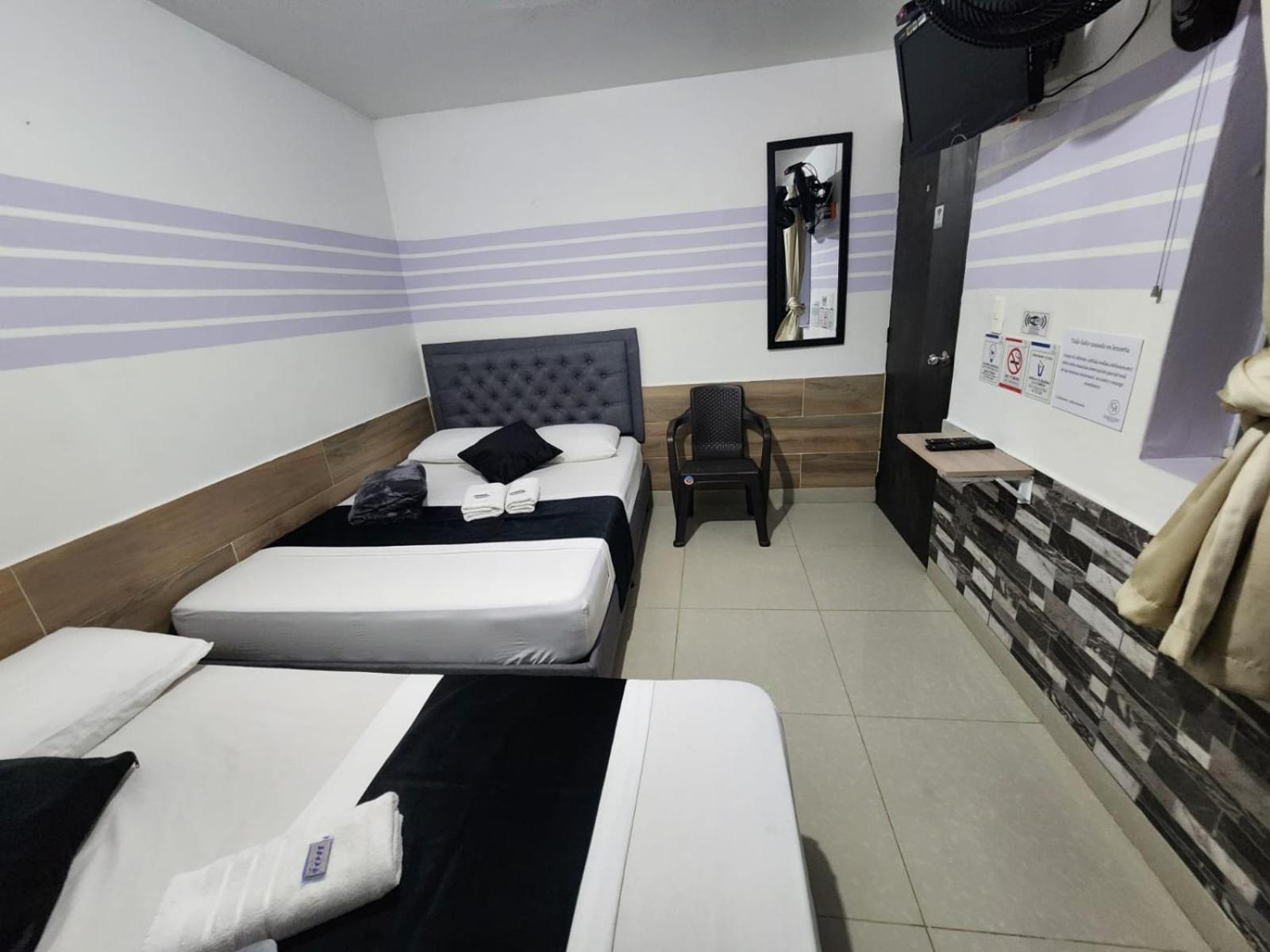 Hotel Medellin Calasanz Zewnętrze zdjęcie
