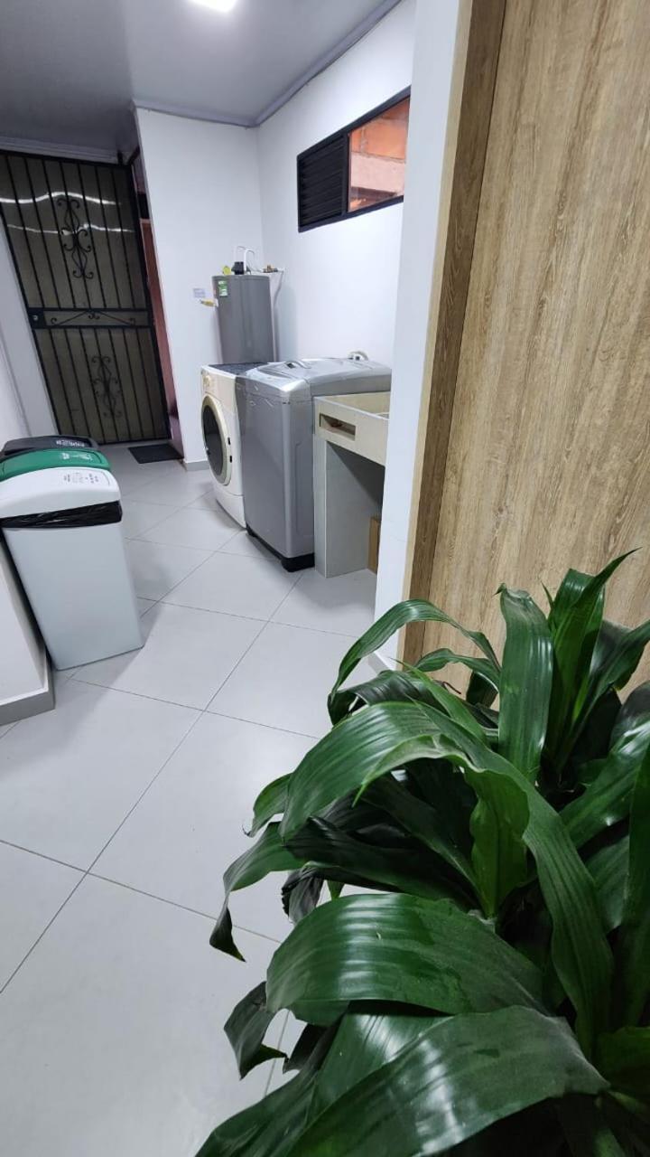Hotel Medellin Calasanz Zewnętrze zdjęcie
