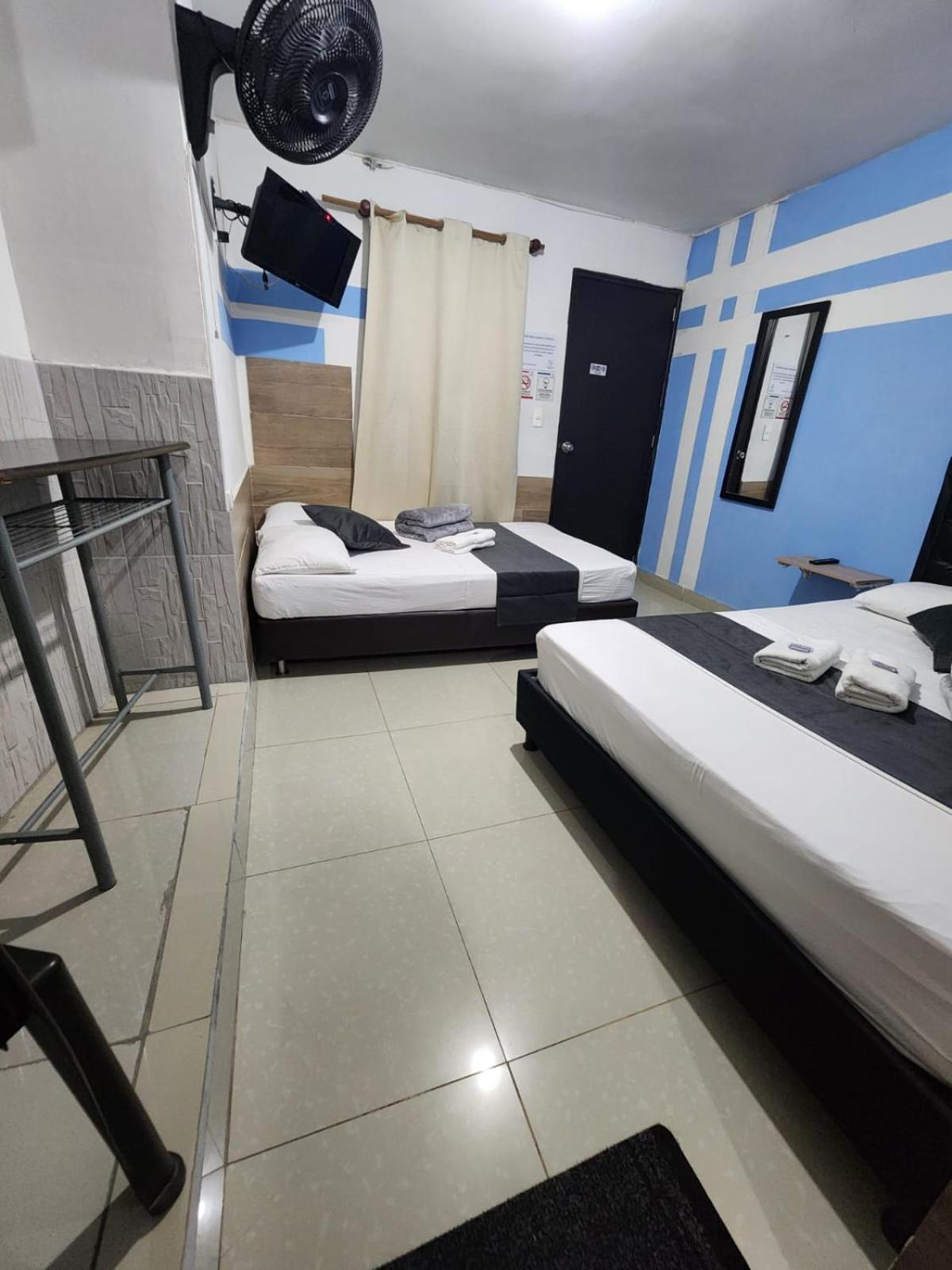 Hotel Medellin Calasanz Zewnętrze zdjęcie