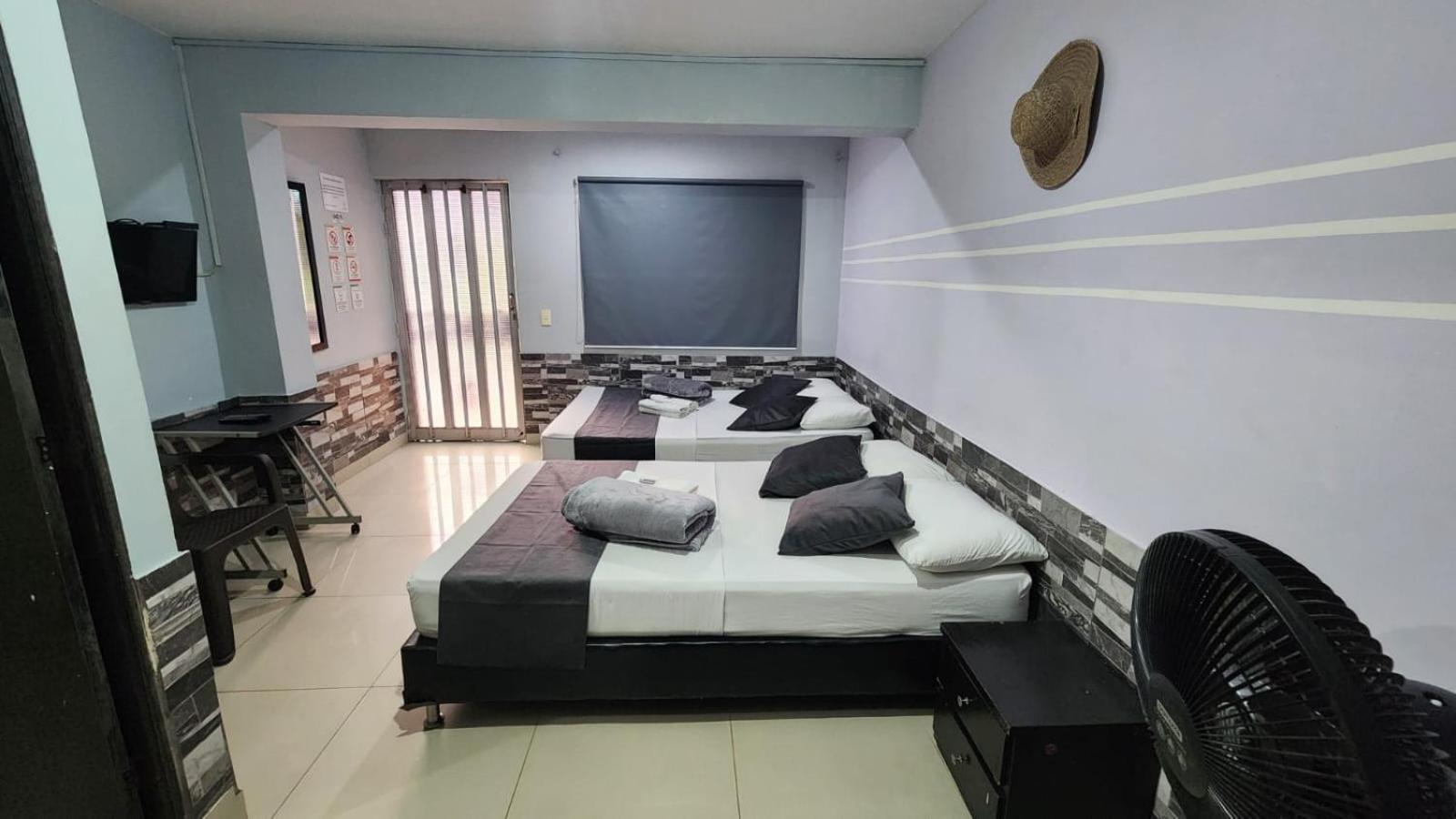 Hotel Medellin Calasanz Zewnętrze zdjęcie