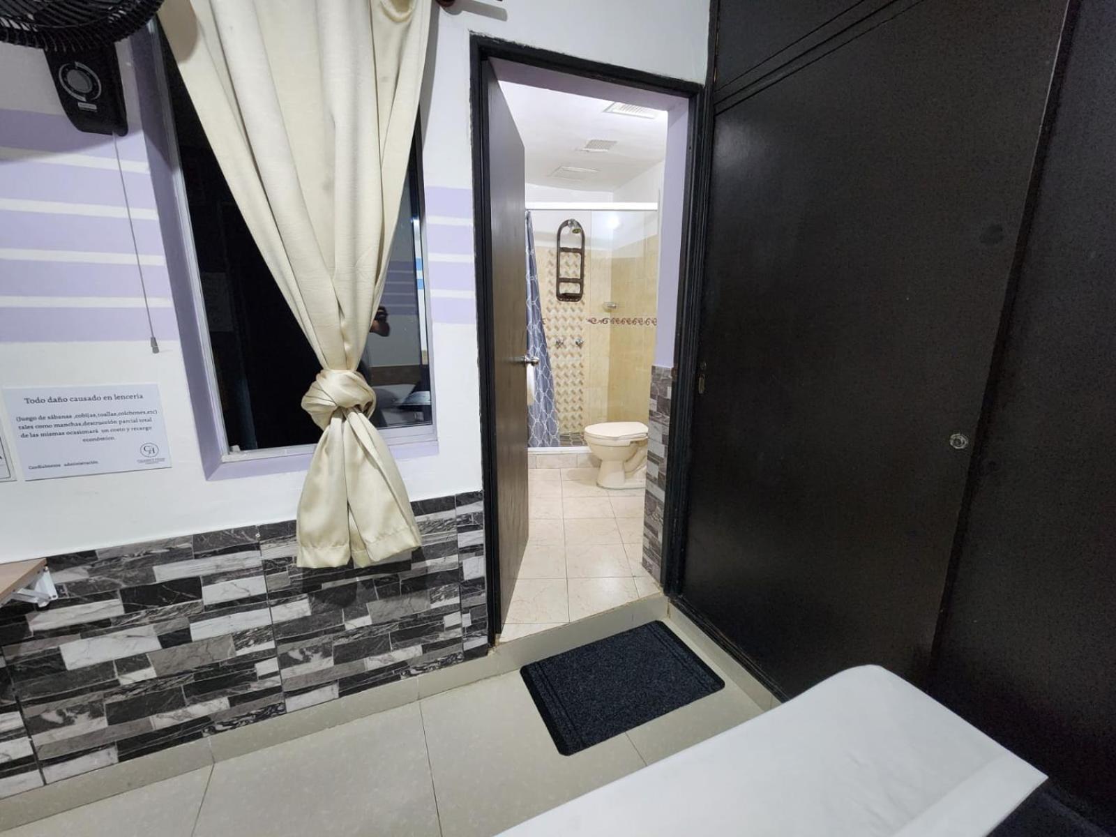 Hotel Medellin Calasanz Zewnętrze zdjęcie
