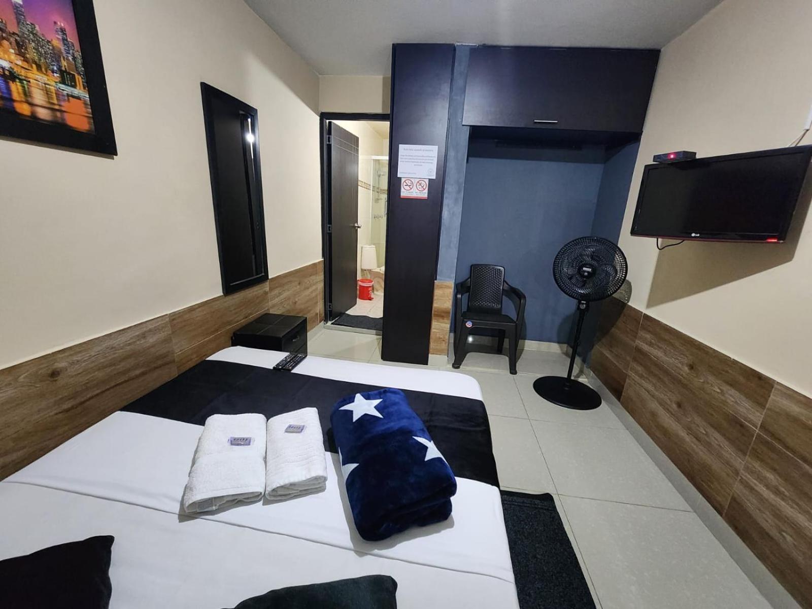 Hotel Medellin Calasanz Zewnętrze zdjęcie