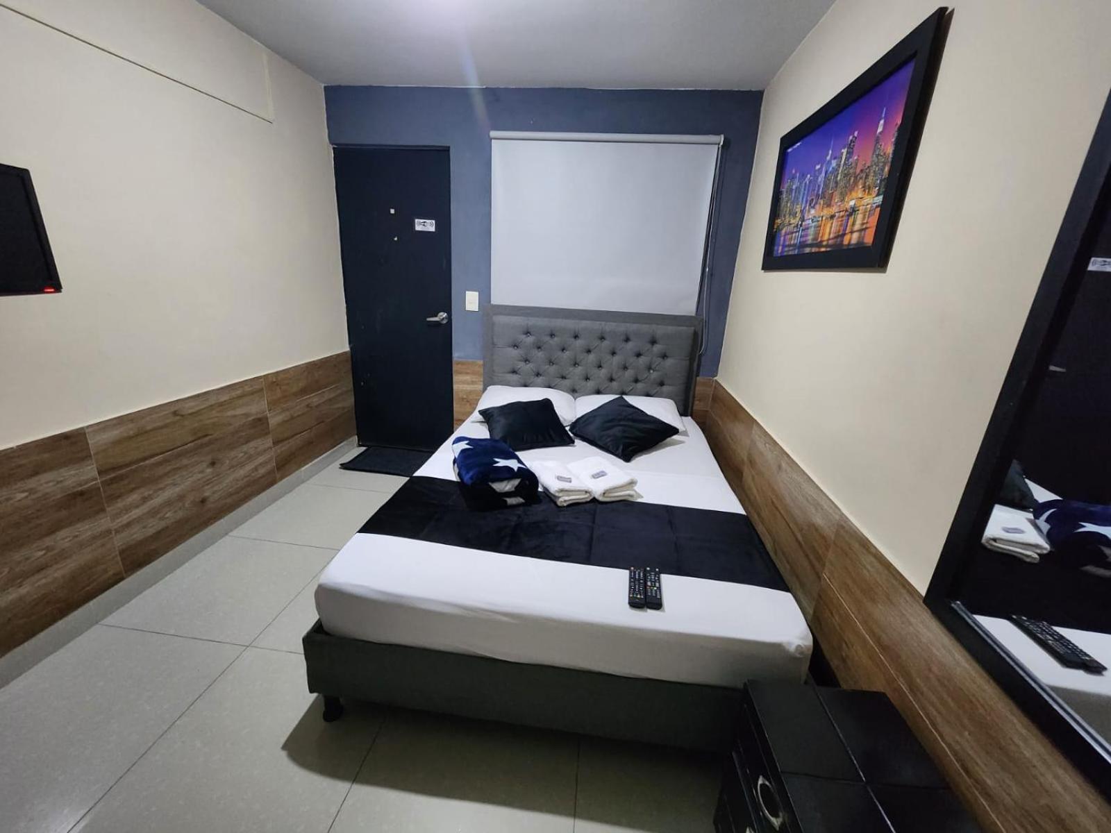 Hotel Medellin Calasanz Zewnętrze zdjęcie