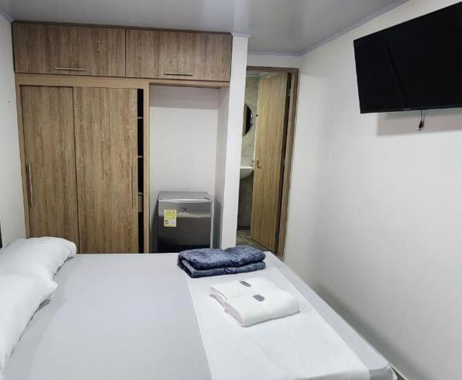 Hotel Medellin Calasanz Zewnętrze zdjęcie