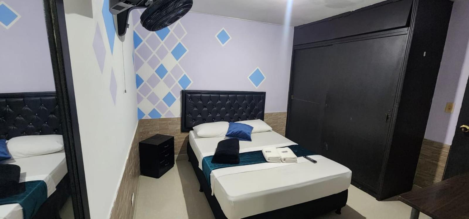 Hotel Medellin Calasanz Zewnętrze zdjęcie