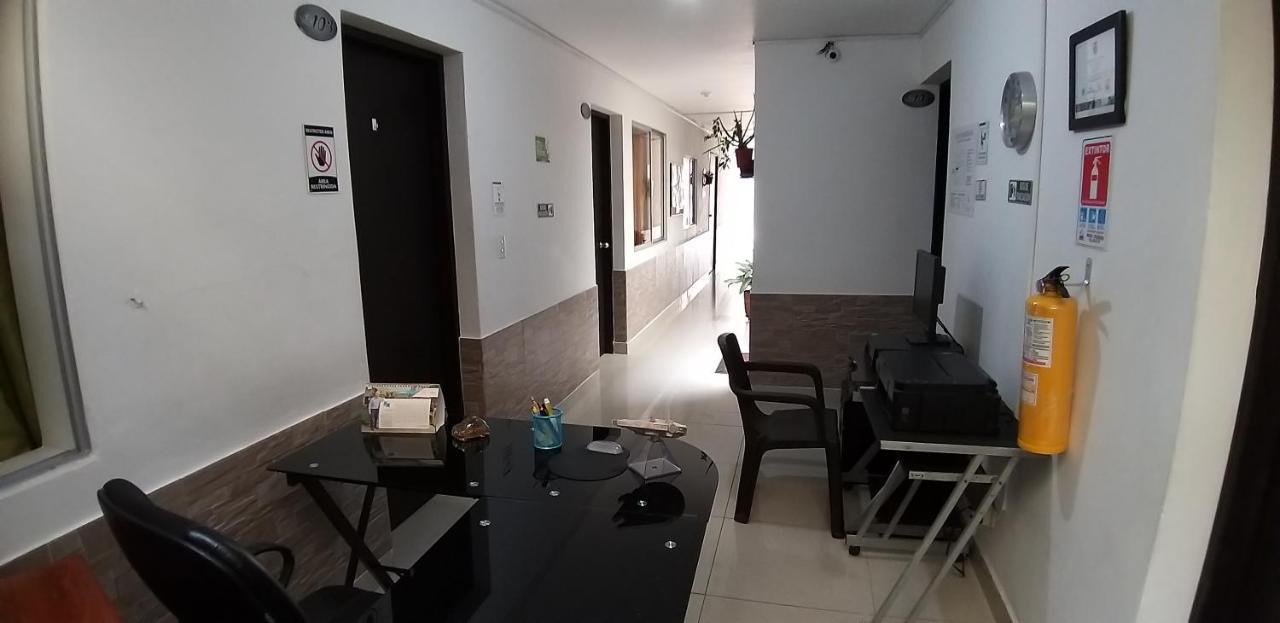 Hotel Medellin Calasanz Zewnętrze zdjęcie